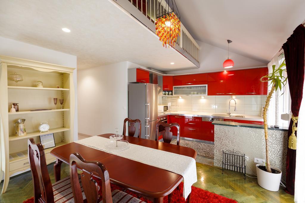 Amigo Comfort Apartments สปลิท ภายนอก รูปภาพ